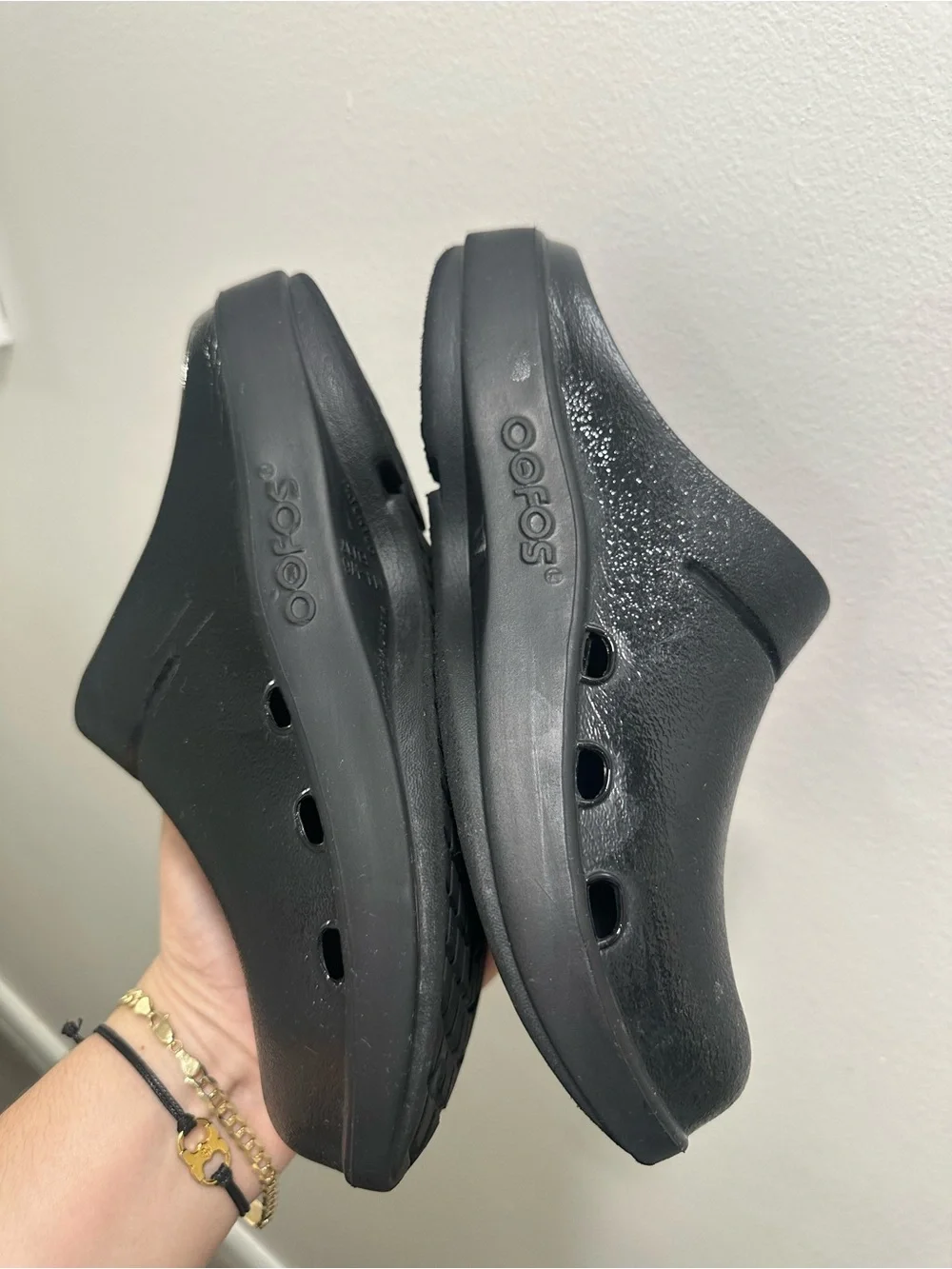 OOFOS OOcloog Black Active Recovery Clogs - Size Women’s 6 / Men’s 4 (EU 37)